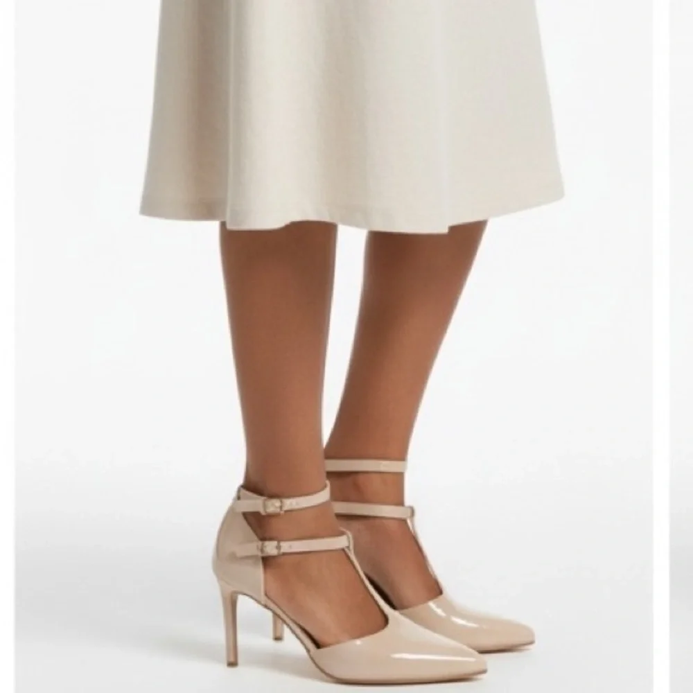 Journee Collection Nude Patent T-Strap Heels | Size 8.5 | Pointed Toe Pumps